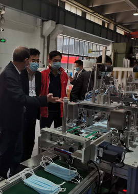 中南機(jī)械“ZNKZJ-1T1-00全自動(dòng)口罩機(jī)” 產(chǎn)品達(dá)到國(guó)內(nèi)先進(jìn)水平！